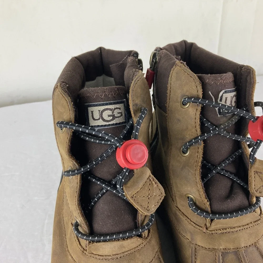 UGG Adirondack III Hiker Boots Sz 6‎ Waterproof Zip Gorpcore Hiking Snow Rain
